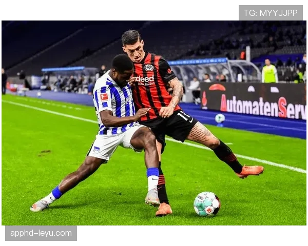 法兰克福防守数据显著提升，球队状态回暖引关注