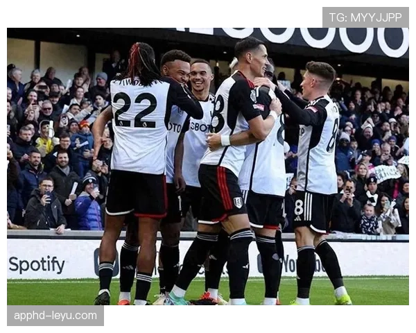 富勒姆球员状态回暖,持续提升表现助力球队重拾胜利信心 富勒姆球员状态回暖,持续提升表现助力球队重拾胜利信心