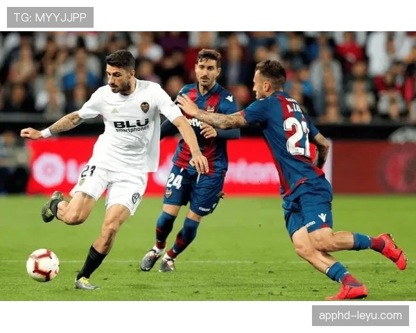 塞维利亚管理层动荡：球队赛季稳定性面临考验